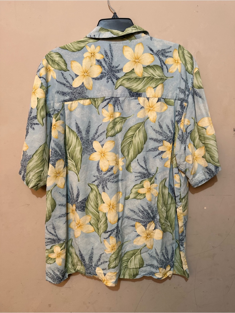 Bermuda Bay Short Sleeve Button Up Hawaiian Shirt Men's Size L 100% Silk - Picture 3 of 3